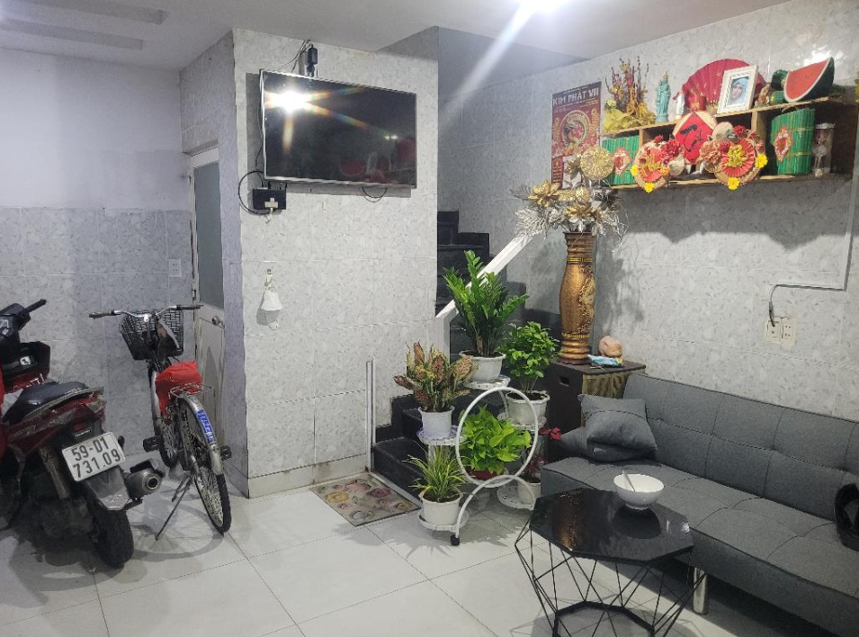 Bán nhà Đường Lê Trọng Tấn – ngang 5.5m2 – 4 tầng – HXH 5m thông.
